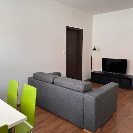 Apartman Ab Kryte Parkovani Zdarma Ческе-Будеёвице Экстерьер фото