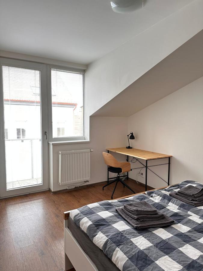 Apartman Ab Kryte Parkovani Zdarma Ческе-Будеёвице Экстерьер фото